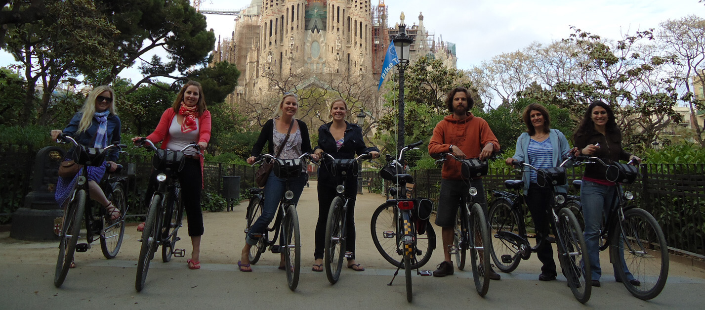 barcelona half day bike tour