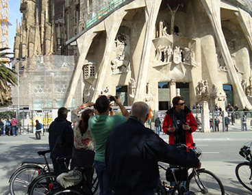 bicicleta paseo modernista Barcelona Gaudi