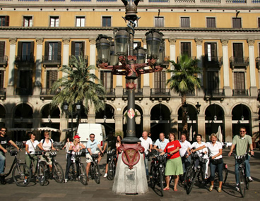 bicicleta visita guiada Gaudi modernismo Barcelona
